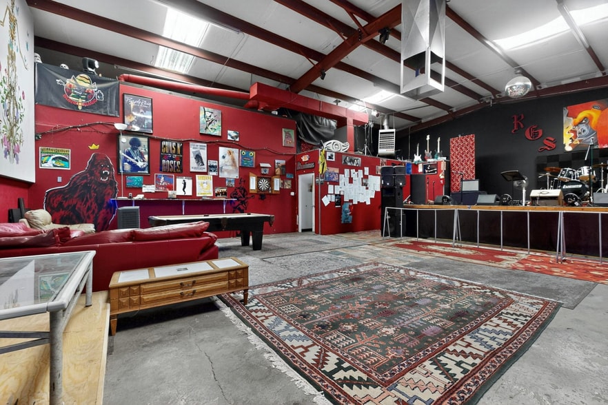 More Photos Of 7901 Ranchitos Loop NE, Albuquerque Service For Sale