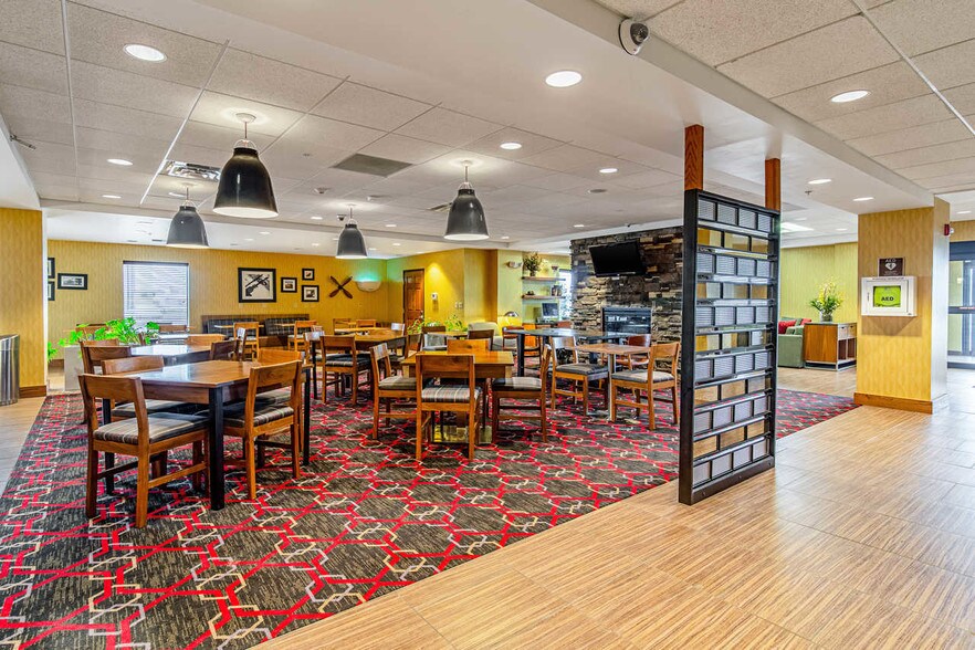 More Photos Of 3420 S Broadway, Minot Hotel For Sale