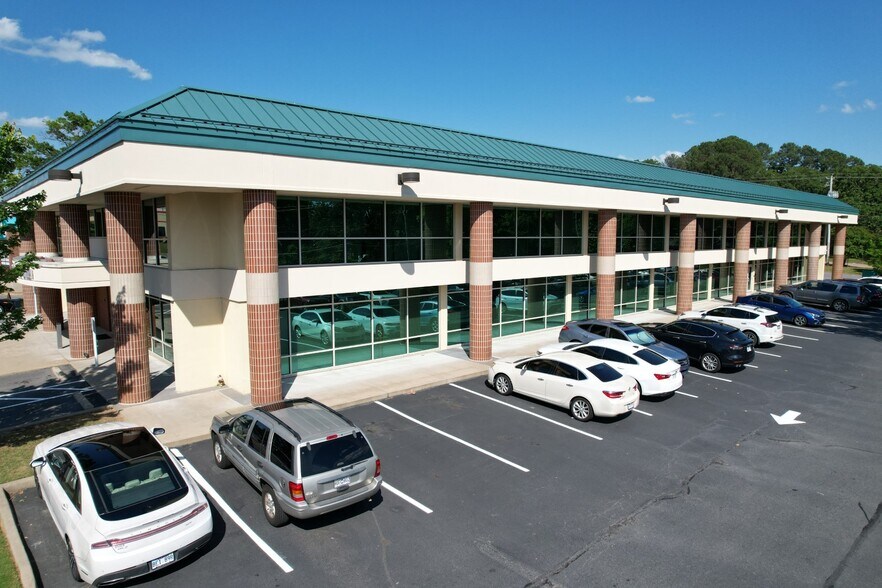 More Photos Of 2504 Mccain Blvd, North Little Rock Office For Lease