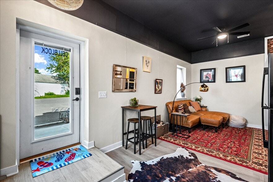 More Photos Of 10 Irving Ave N, Colonial Beach Apartments For Sale