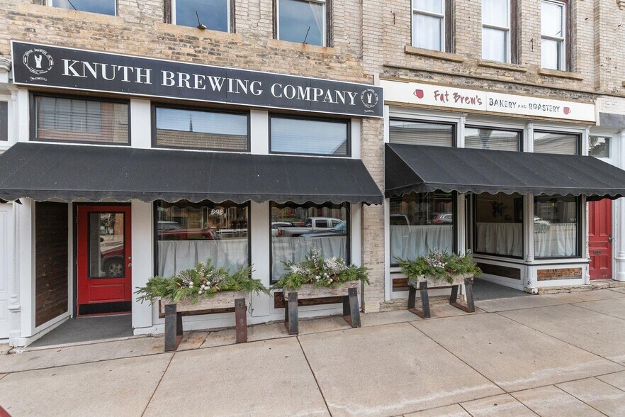 Primary Photo Of 221 Watson St, Ripon Storefront Retail Residential For Sale