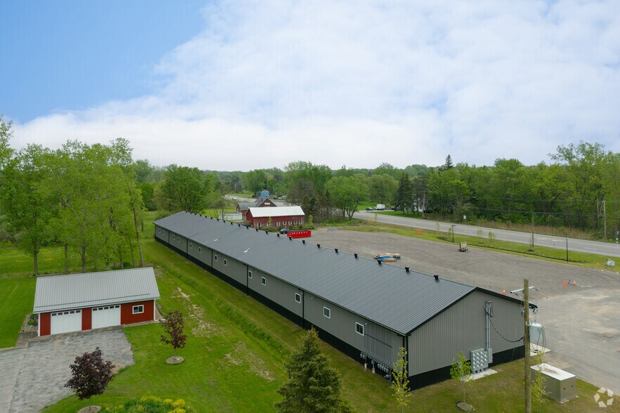 More Photos Of 11668 Broadway St, Alden Warehouse For Lease