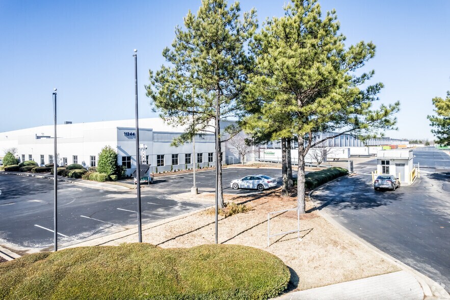 More Photos Of 11244 S Distribution Cv, Olive Branch Distribution For Lease