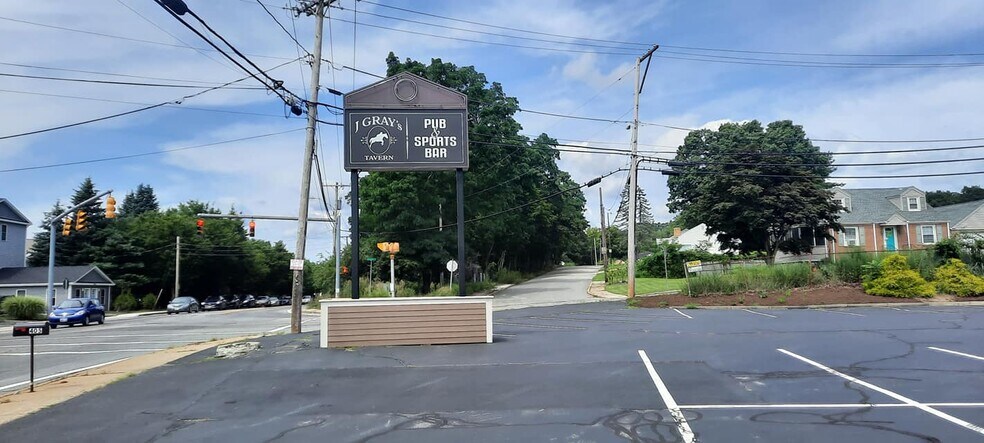 More Photos Of 405 Mendon Rd, Cumberland Restaurant For Sale