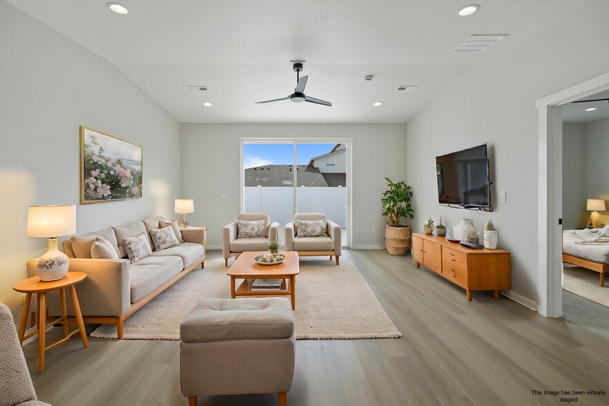 More Photos Of 1101-1109 Fairhaven Loop, Richland Apartments For Sale