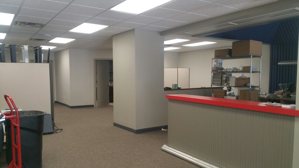 More Photos Of 505-511 5th St, Sioux City Office For Sale