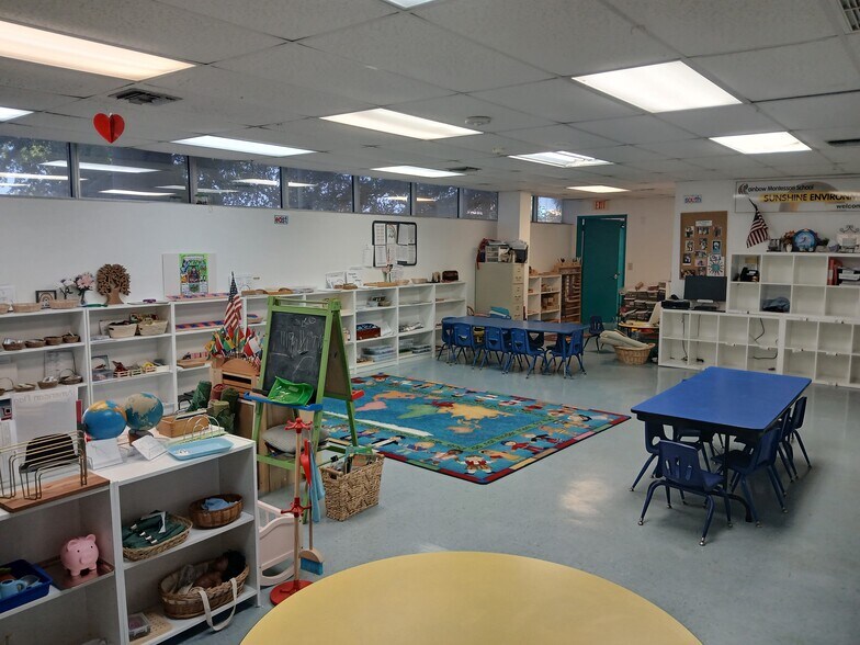 More Photos Of 6067 Hollywood Blvd, Hollywood Office For Sale