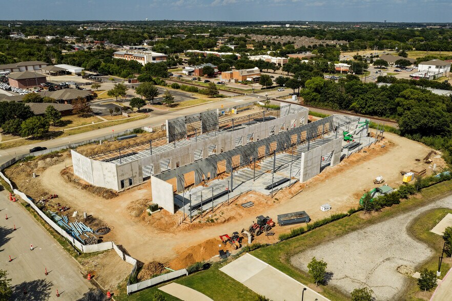 More Photos Of 150 Bear Creek Pky, Keller Unknown For Lease
