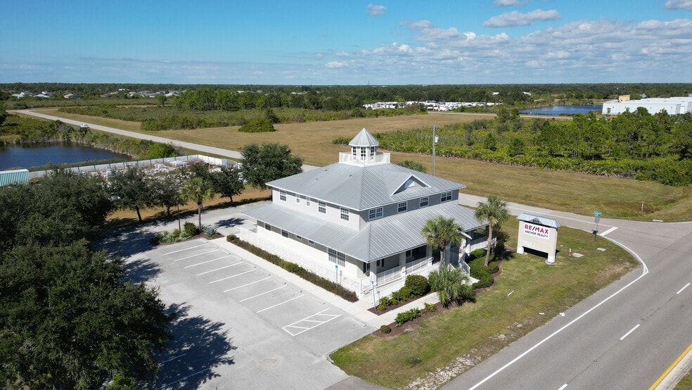 More Photos Of 8379 Gasparilla Rd, Port Charlotte Office For Sale