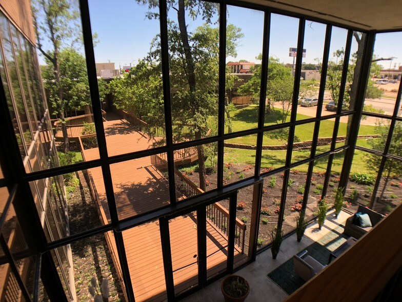 More Photos Of 1733 Briarcrest Dr, Bryan Office For Lease