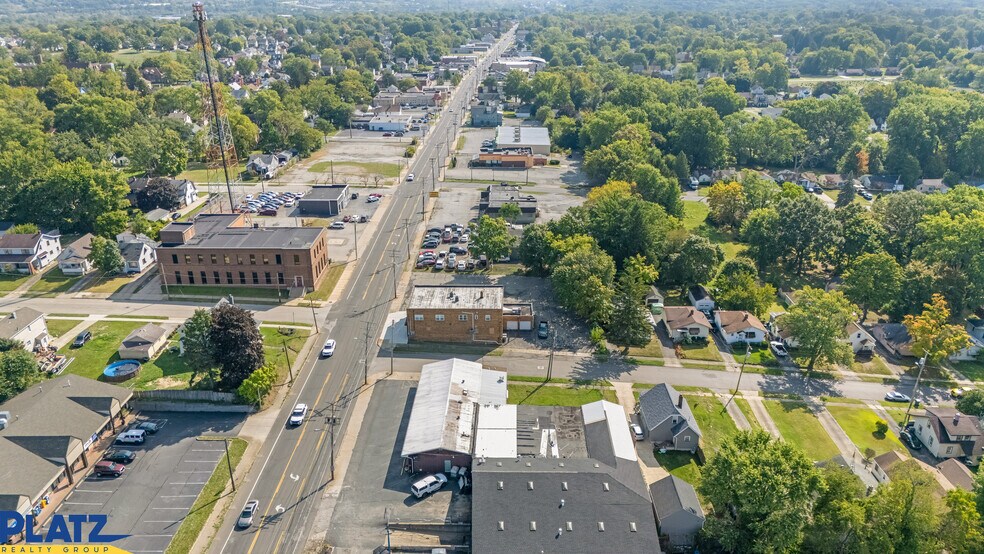 More Photos Of 3143 Mahoning Ave, Youngstown Storefront Retail Residential For Sale