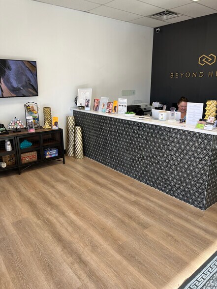 More Photos Of 16526 Keystone Blvd, Parker General Retail For Lease