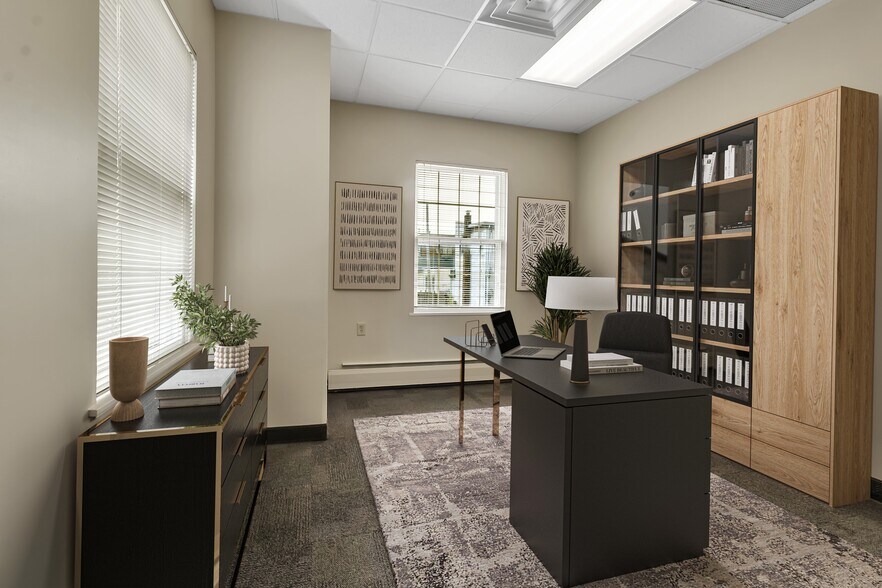 More Photos Of 5586 Main St, Williamsville Office For Lease