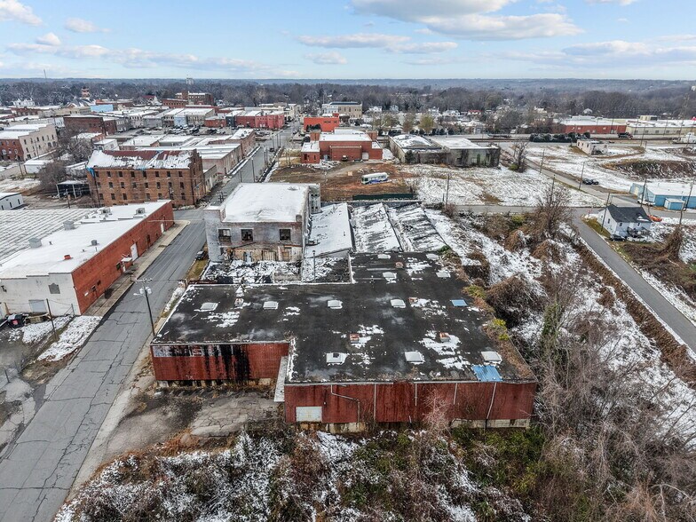 More Photos Of 103 Harrison St, Reidsville Manufacturing For Sale