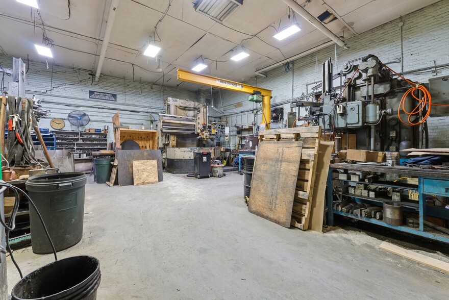 More Photos Of 330 Fuller Rd, Chicopee Distribution For Sale