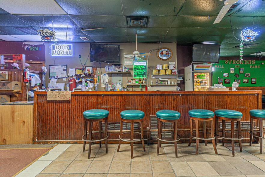 More Photos Of 705 Roosevelt Ave, San Antonio Sports And Entertainment For Sale