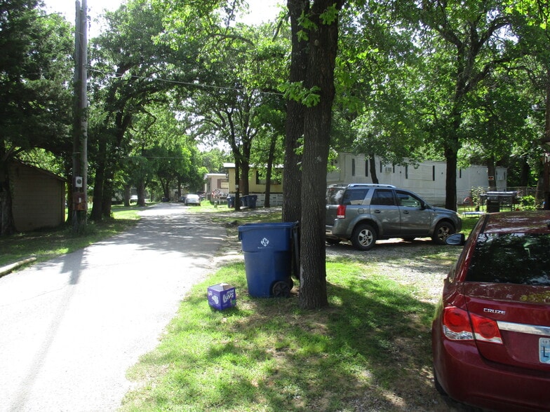 Primary Photo Of 1401 N Choctaw Rd, Choctaw Manufactured Housing Mobile Home Park For Sale