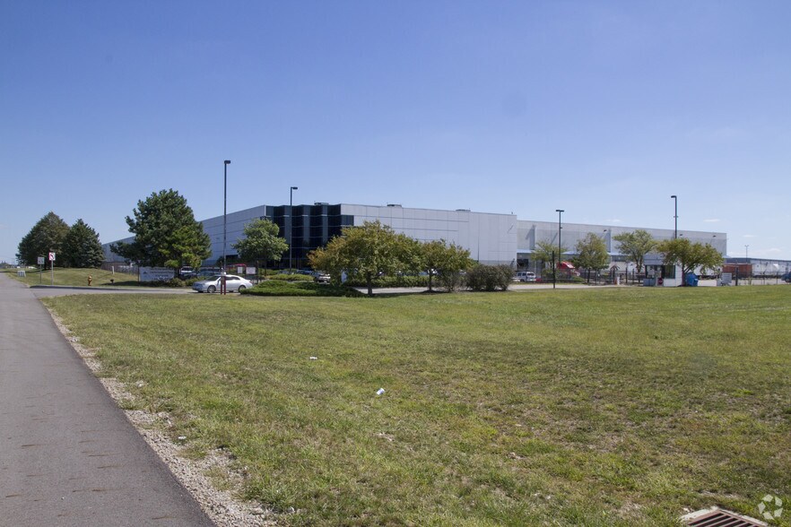 Primary Photo Of 2727 London-Groveport Rd, Groveport Distribution For Lease