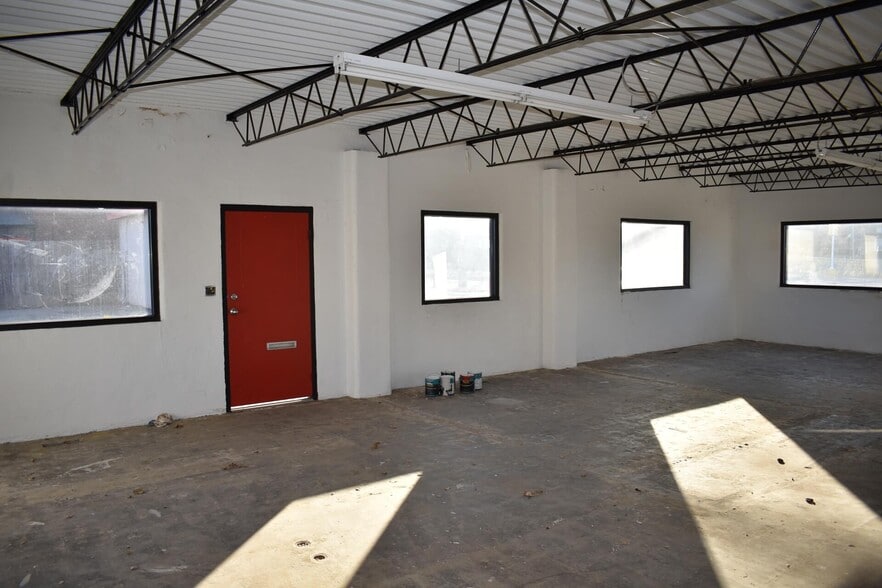 More Photos Of 2204 E 11th St, Tulsa Restaurant For Lease