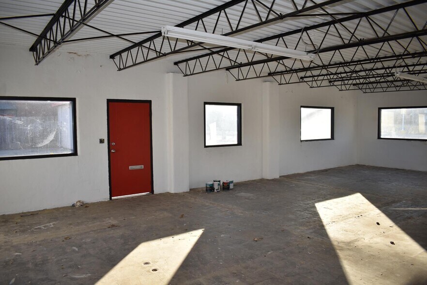 More Photos Of 2204 E 11th St, Tulsa Restaurant For Lease