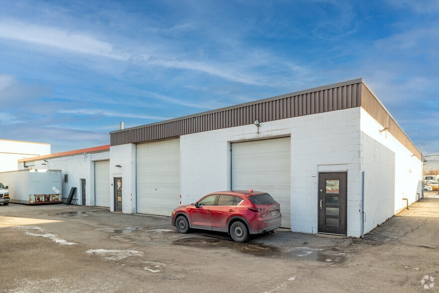 More Photos Of 1504 - 1506 Michael St, Ottawa Service For Lease