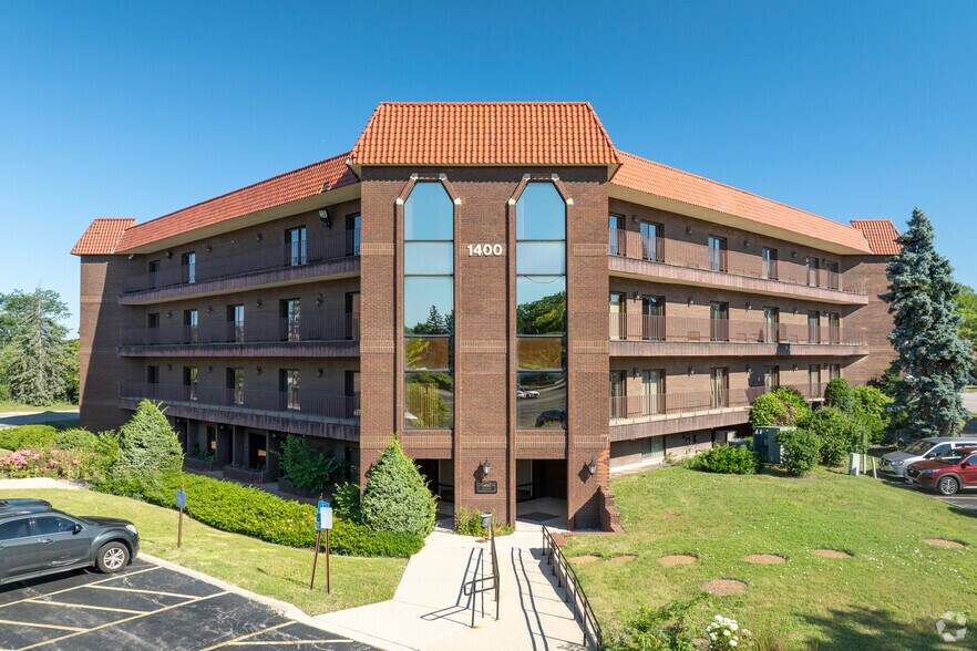 Primary Photo Of 1400 Renaissance Dr, Park Ridge Office For Sale