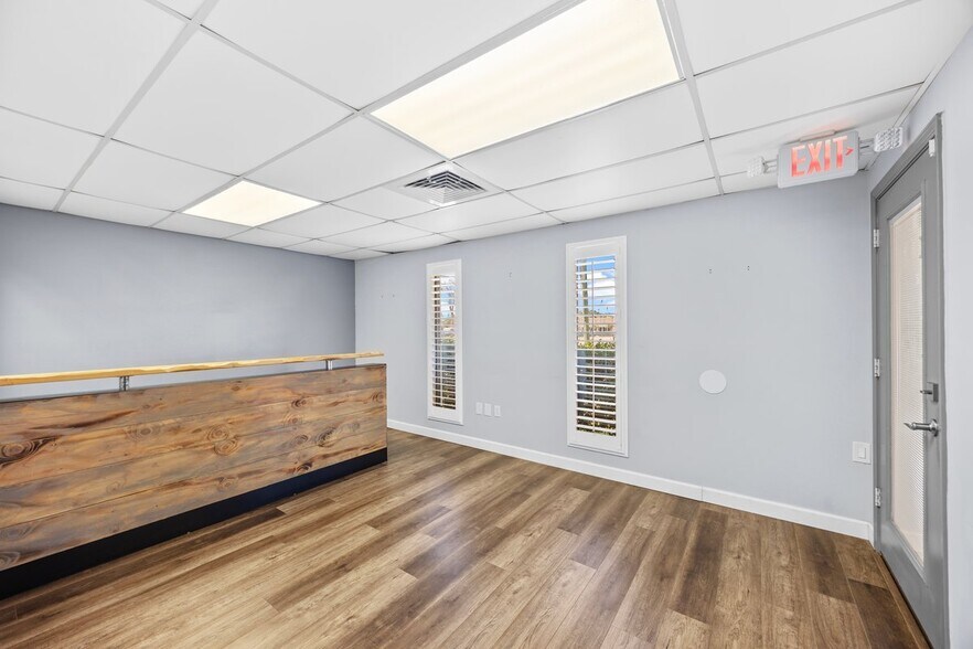 More Photos Of 6266 W St, Pensacola Office For Sale
