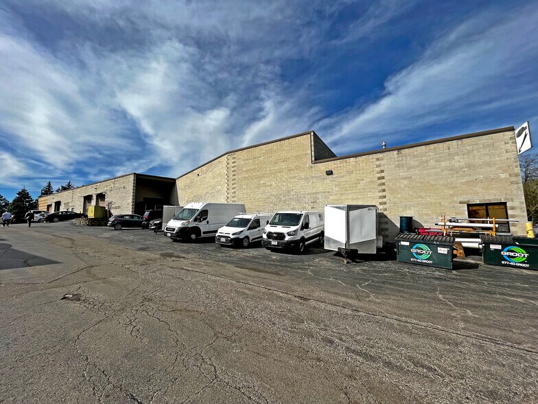 More Photos Of 25765-25767 Hillview Ct, Mundelein Flex For Sale