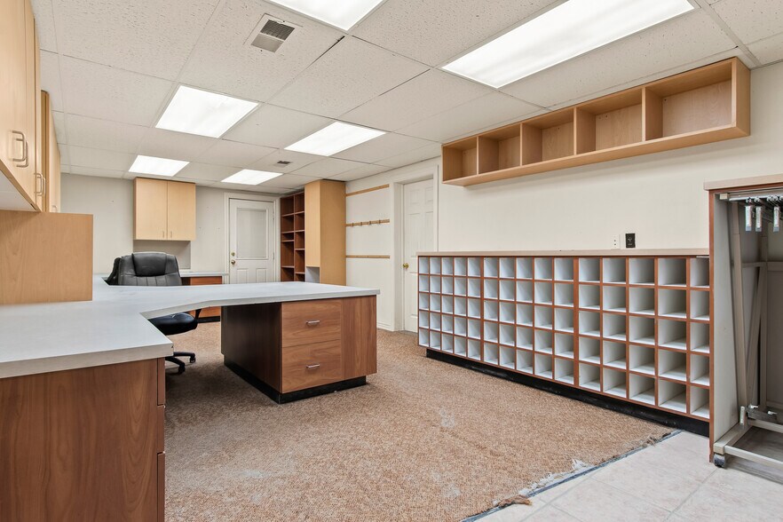 More Photos Of 2332 4th Ave, Greeley Manufacturing For Sale