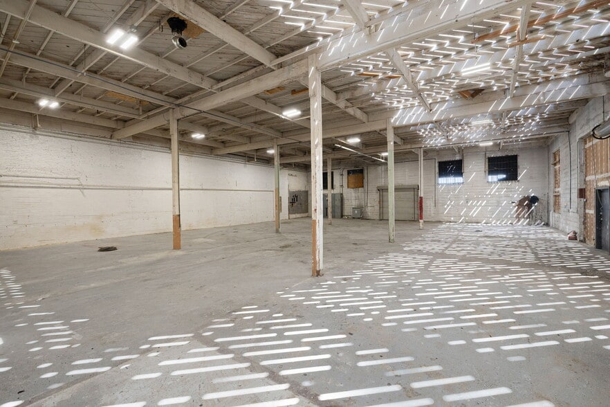 More Photos Of 205 N Park Ave, Pomona Warehouse For Lease