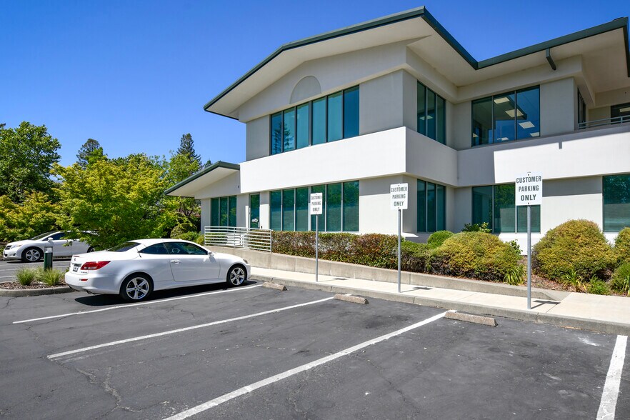 More Photos Of 899 Adams St, Saint Helena Office For Sale