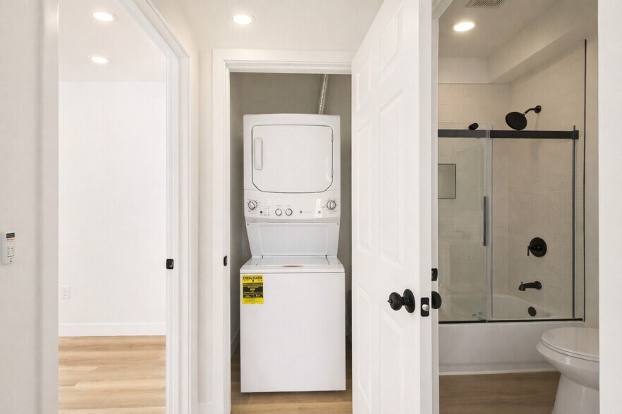 More Photos Of 625 Orizaba Ave, Long Beach Apartments For Sale