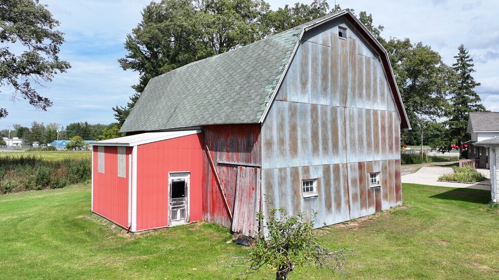 More Photos Of 11250 Dixie Hwy, Birch Run Land For Sale