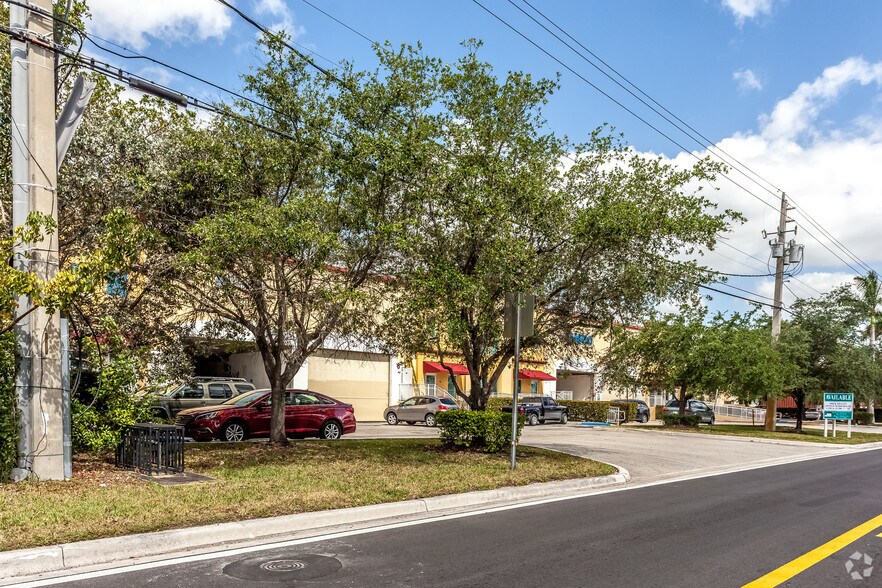 More Photos Of 3750 NW 114th Ave, Miami Warehouse For Lease