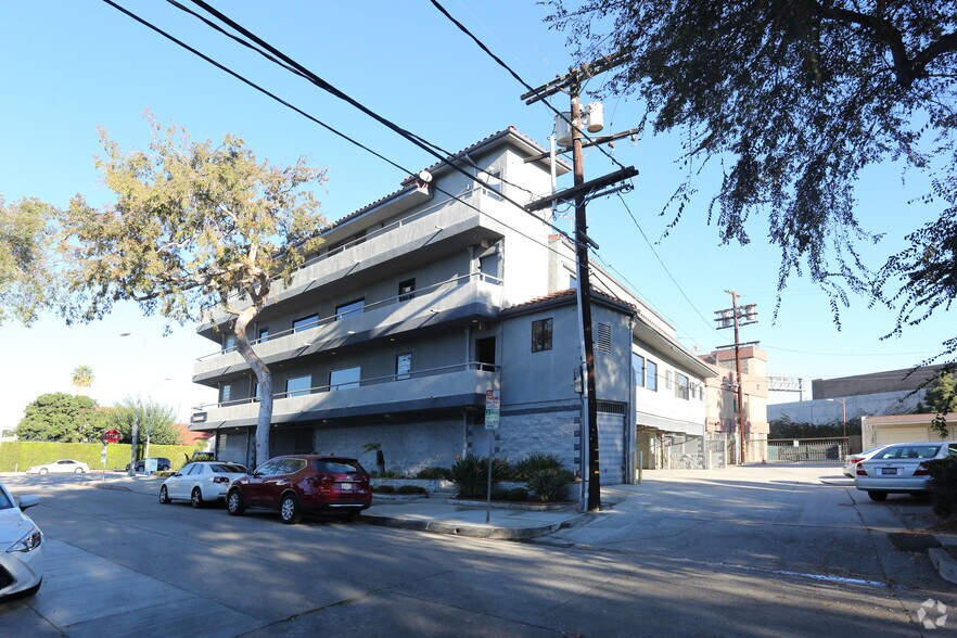 More Photos Of 11268 Washington Blvd, Culver City Office For Lease