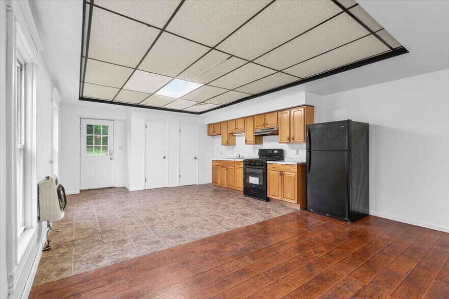 More Photos Of 914 Madison Ave, Scranton Apartments For Sale