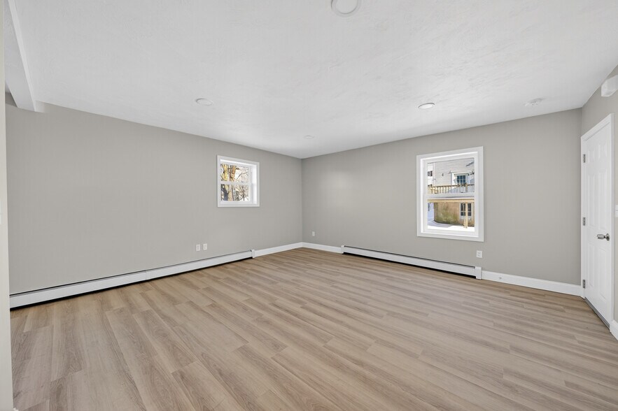 More Photos Of 165 Grant St, Fall River Apartments For Sale