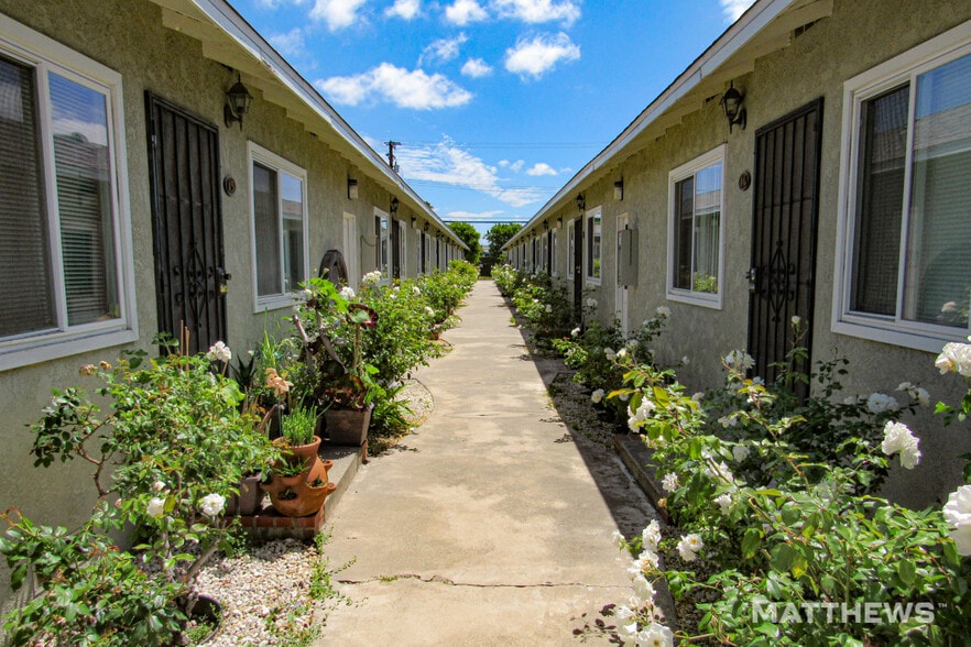 More Photos Of 15121 Van Buren St, Midway City Apartments For Sale