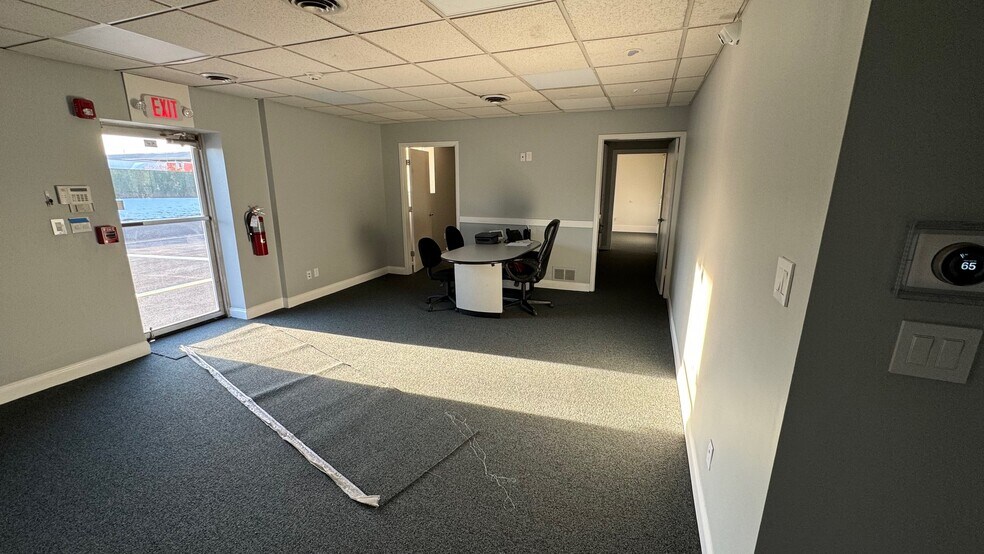 More Photos Of 236 Blackford Ave, Middlesex Warehouse For Lease