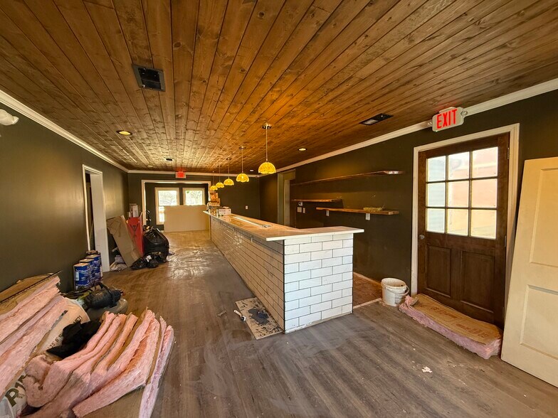 More Photos Of 237 E Main St, Yadkinville Freestanding For Sale