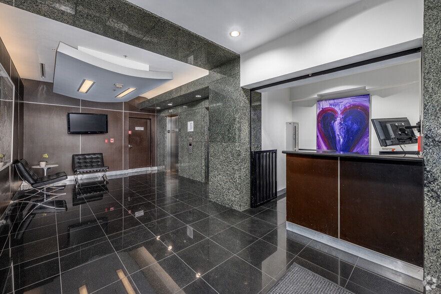 More Photos Of 655 S Hope St, Los Angeles Apartments For Lease