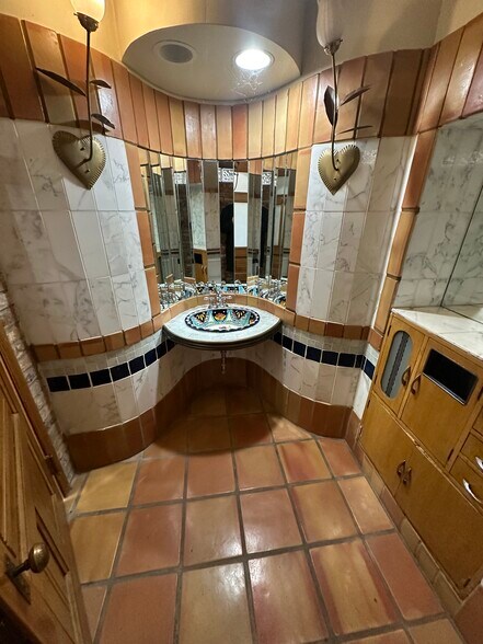 More Photos Of 234 S Ashland Ave, Chicago Medical For Lease