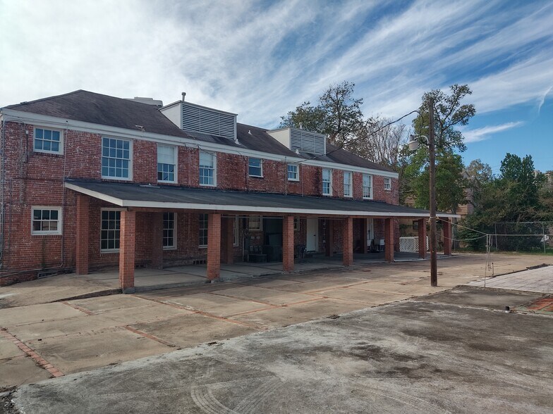 More Photos Of 2011 Binz St, Houston Apartments For Sale