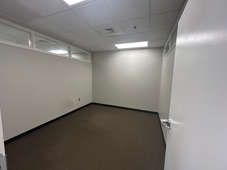 More Photos Of 8945 Guilford Rd, Columbia Office For Lease
