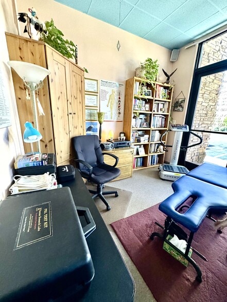 More Photos Of 25 Easy St, Carefree Office For Lease