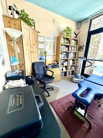 More Photos Of 25 Easy St, Carefree Office For Lease