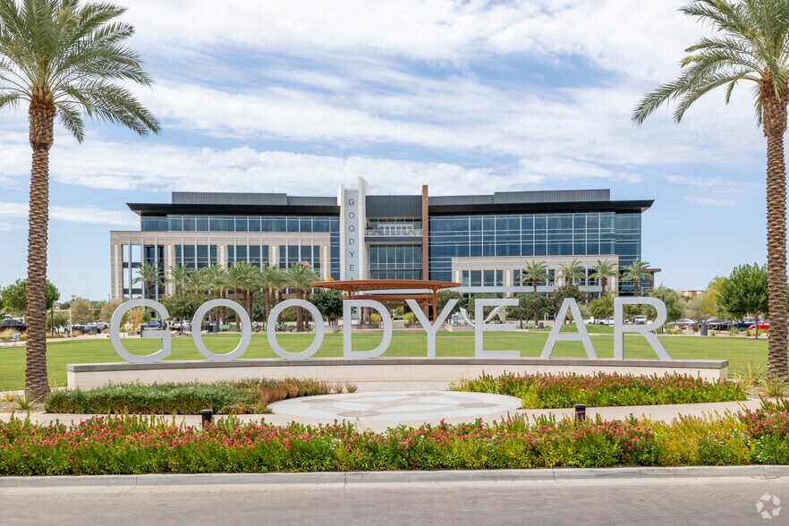 More Photos Of 15150 W Park Pl, Goodyear Office For Lease