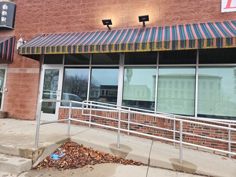 More Photos Of 100 S Michigan Ave, Saginaw Freestanding For Lease
