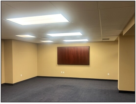 More Photos Of 11010 46 St SE, Calgary Office Residential For Sale