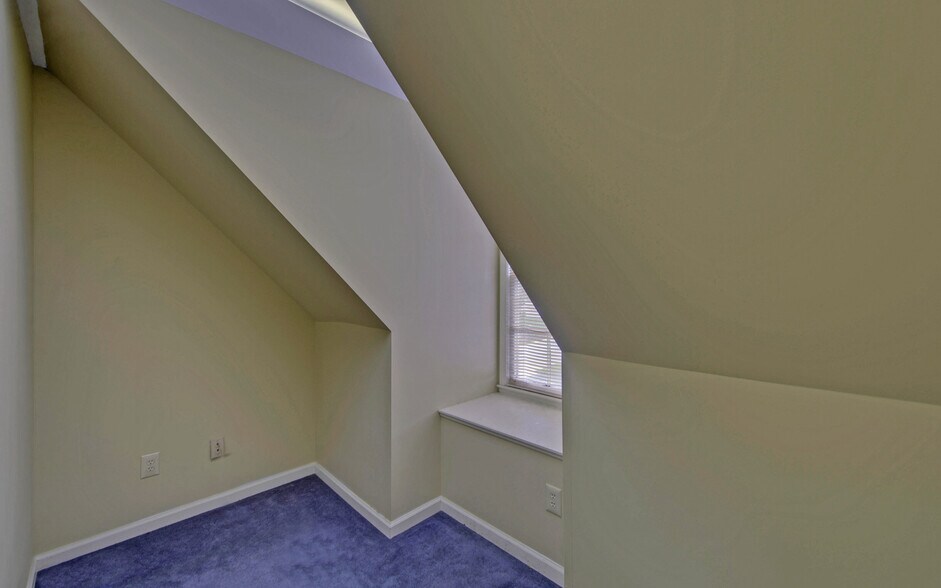 More Photos Of 131 W Savannah St, Toccoa Office For Lease